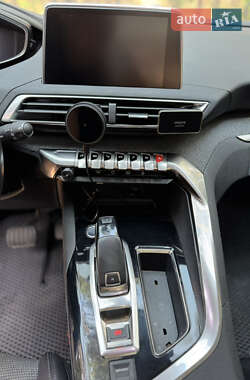 Позашляховик / Кросовер Peugeot 5008 2017 в Полтаві