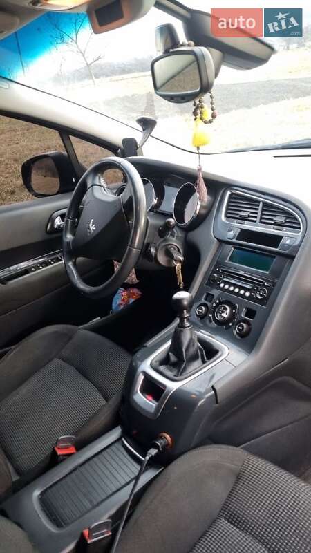 Микровэн Peugeot 5008 2009 в Коломые