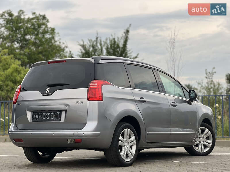 Микровэн Peugeot 5008 2016 в Дрогобыче