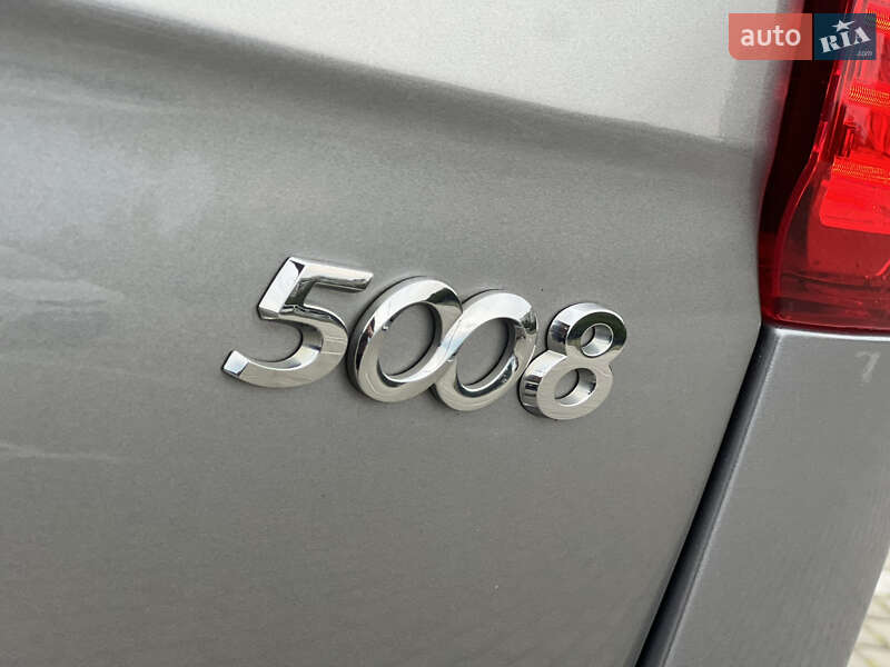 Микровэн Peugeot 5008 2016 в Дрогобыче
