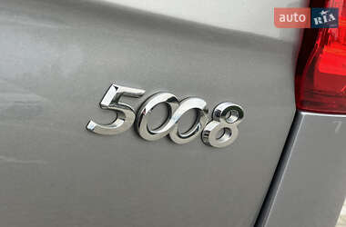 Микровэн Peugeot 5008 2016 в 