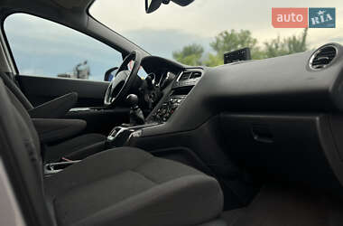 Микровэн Peugeot 5008 2016 в 