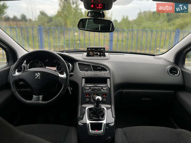 Микровэн Peugeot 5008 2016 в Дрогобыче