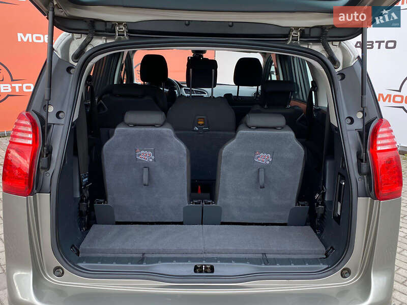 Микровэн Peugeot 5008 2011 в Ровно