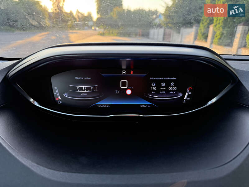 Внедорожник / Кроссовер Peugeot 5008 2020 в Черкассах