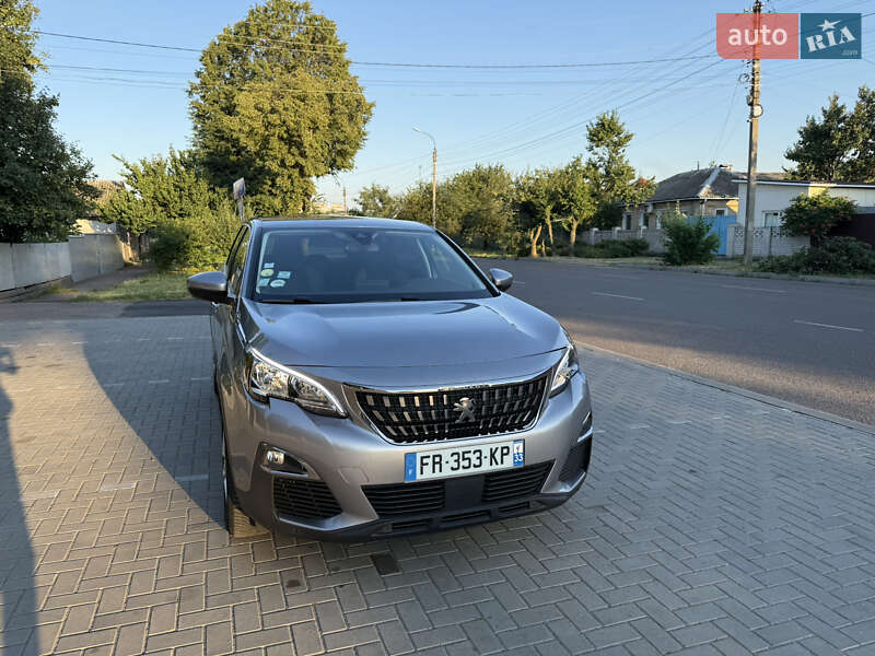 Внедорожник / Кроссовер Peugeot 5008 2020 в Черкассах