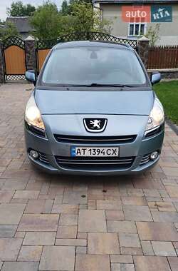 Микровэн Peugeot 5008 2011 в Калуше