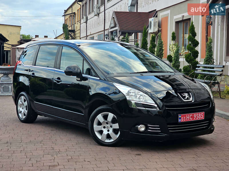 Микровэн Peugeot 5008 2012 в 