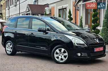 Микровэн Peugeot 5008 2012 в 
