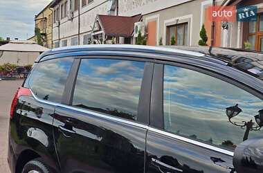 Микровэн Peugeot 5008 2012 в 