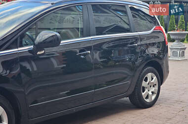 Микровэн Peugeot 5008 2012 в 