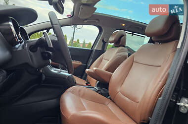Микровэн Peugeot 5008 2012 в 