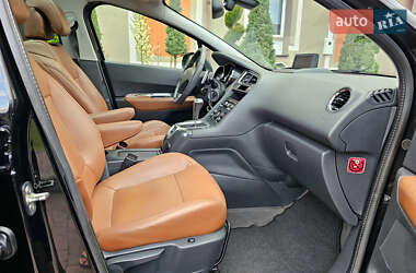 Микровэн Peugeot 5008 2012 в 