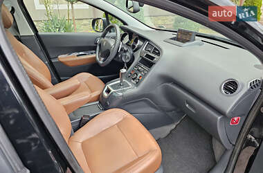 Микровэн Peugeot 5008 2012 в 