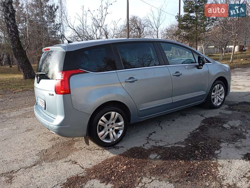 Peugeot 5008 2010