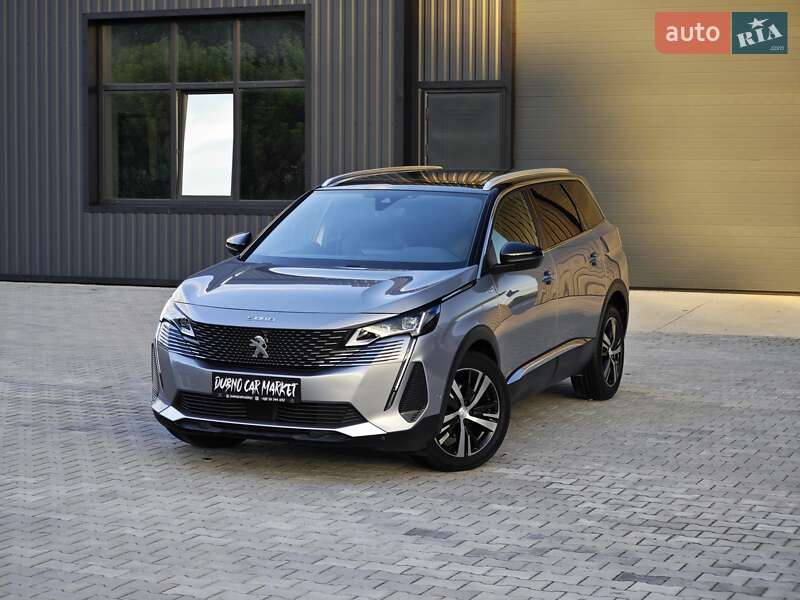Peugeot 5008 2021