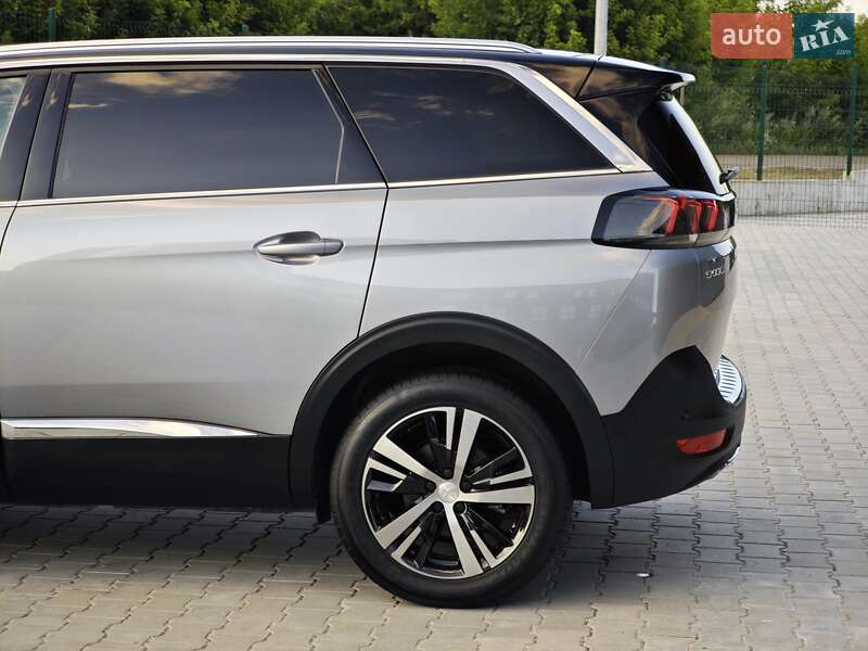 Позашляховик / Кросовер Peugeot 5008 2021 в Дубні