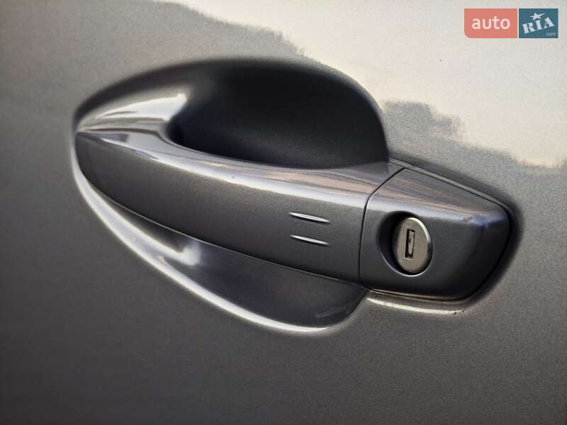 Позашляховик / Кросовер Peugeot 5008 2021 в Дубні