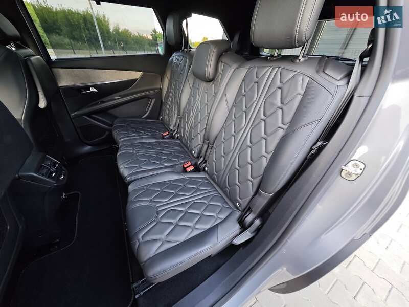 Позашляховик / Кросовер Peugeot 5008 2021 в Дубні
