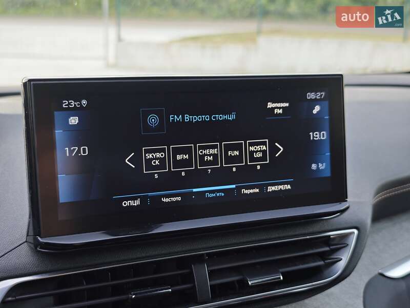 Позашляховик / Кросовер Peugeot 5008 2021 в Дубні