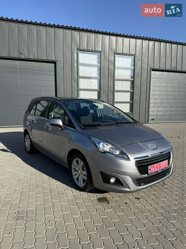 Микровэн Peugeot 5008 2014 в Калуше