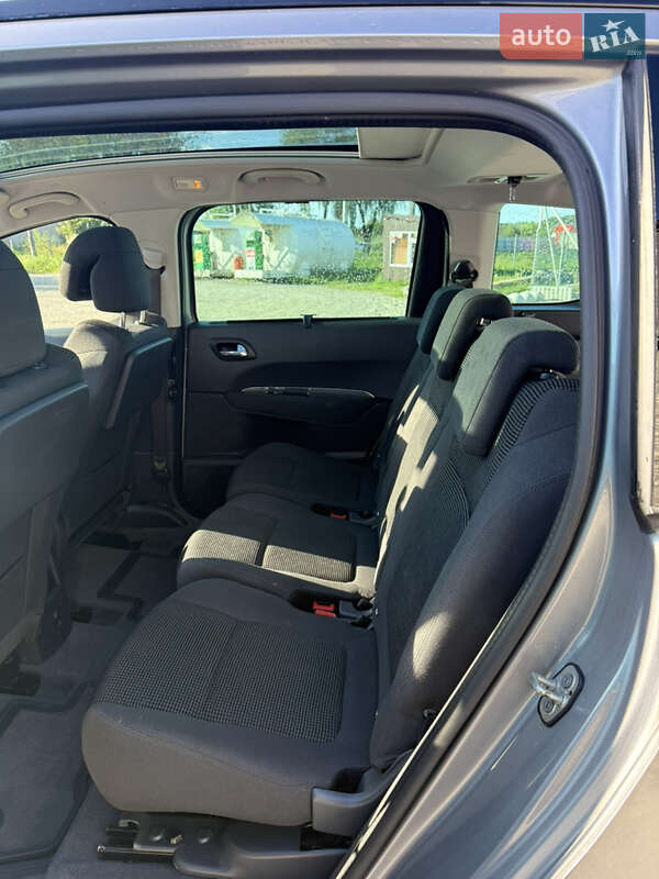 Микровэн Peugeot 5008 2014 в Калуше