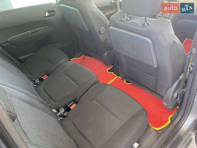 Микровэн Peugeot 5008 2011 в Николаеве