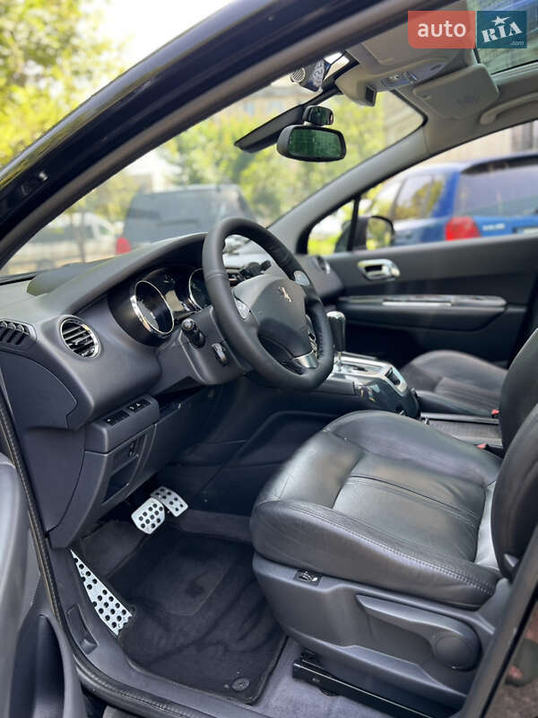 Мікровен Peugeot 5008 2010 в Чернівцях