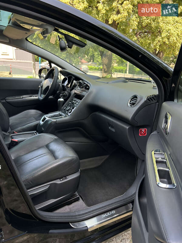 Мікровен Peugeot 5008 2010 в Чернівцях