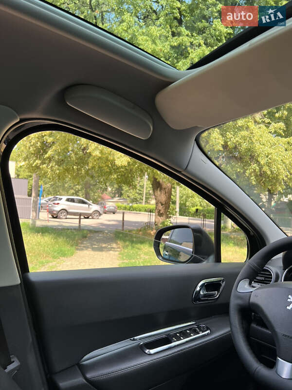 Мікровен Peugeot 5008 2010 в Чернівцях