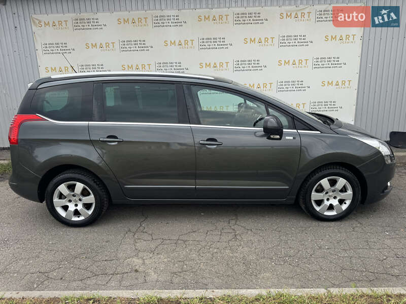 Микровэн Peugeot 5008 2013 в Киеве