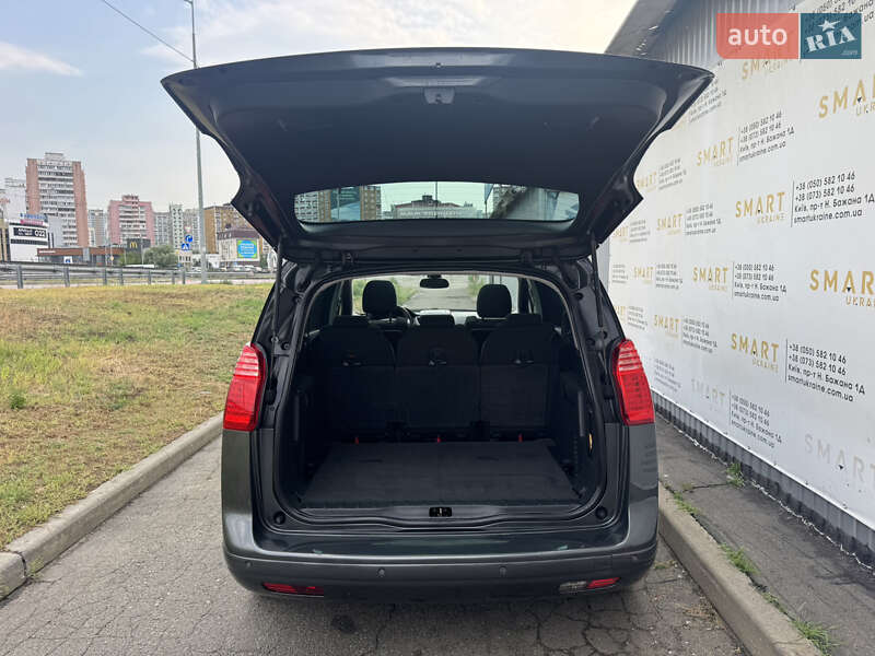 Микровэн Peugeot 5008 2013 в Киеве