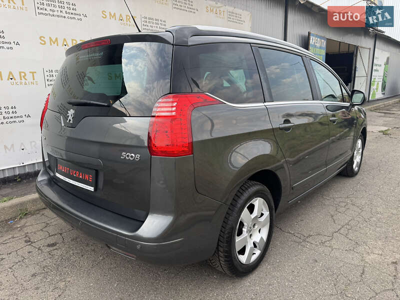 Микровэн Peugeot 5008 2013 в Киеве