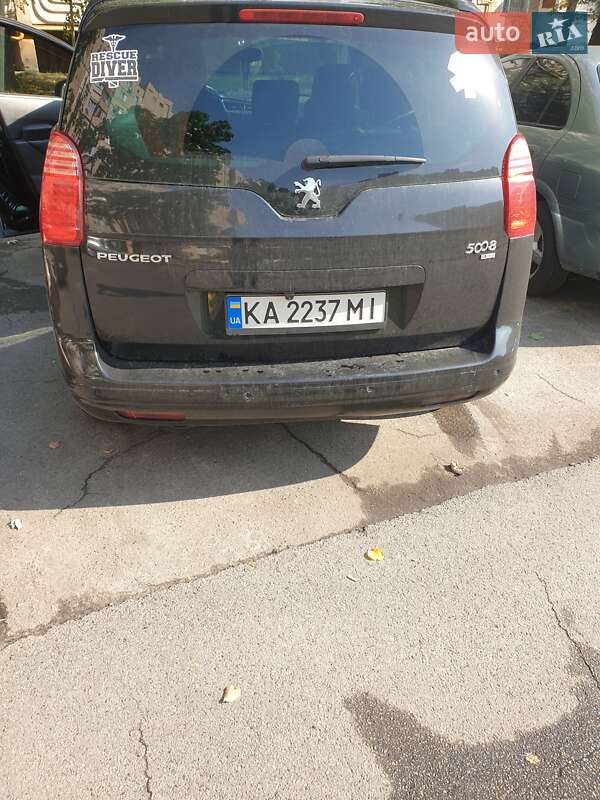 Мікровен Peugeot 5008 2011 в Києві фото 5 Мікровен Peugeot 5008 2011 в Києві