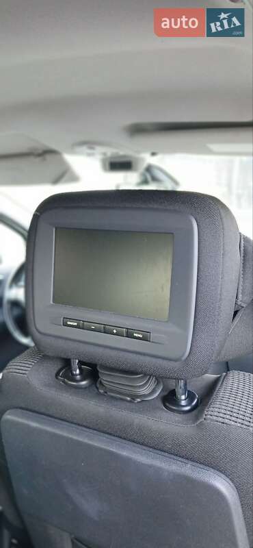 Микровэн Peugeot 5008 2010 в Виннице
