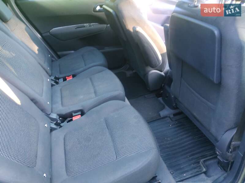 Микровэн Peugeot 5008 2012 в Радивилове