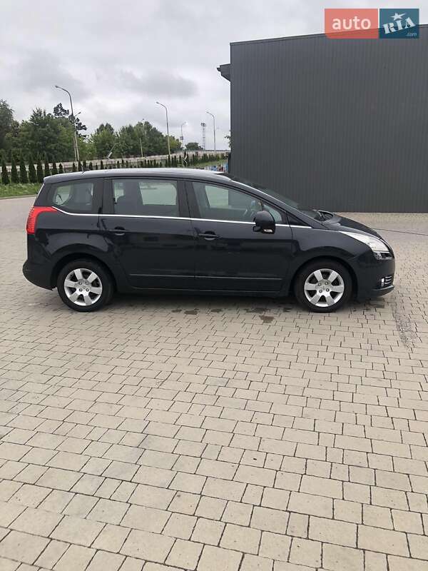 Мікровен Peugeot 5008 2010 в Дрогобичі