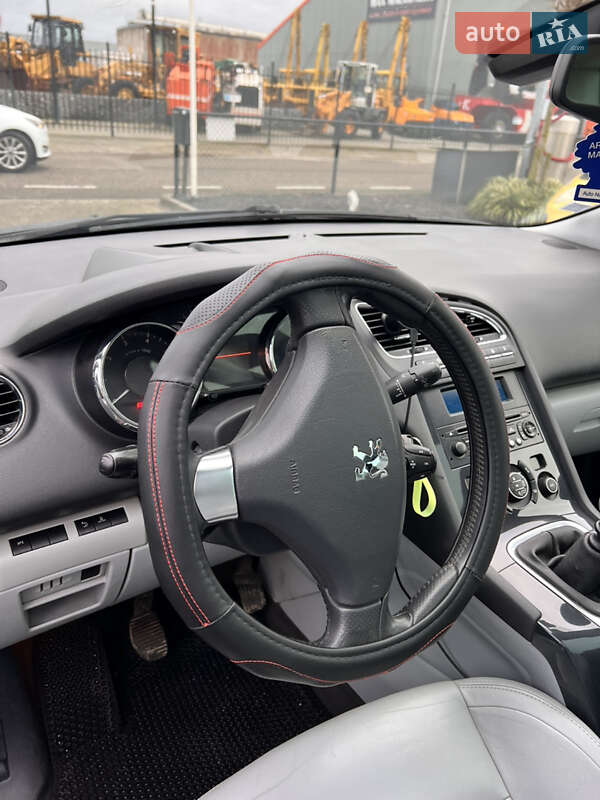 Мікровен Peugeot 5008 2010 в Ходореві