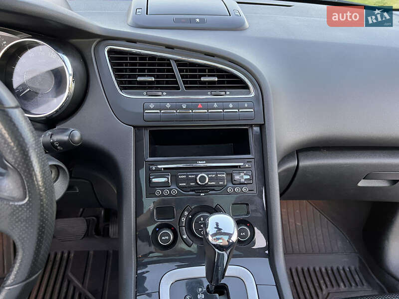 Мікровен Peugeot 5008 2011 в Луцьку