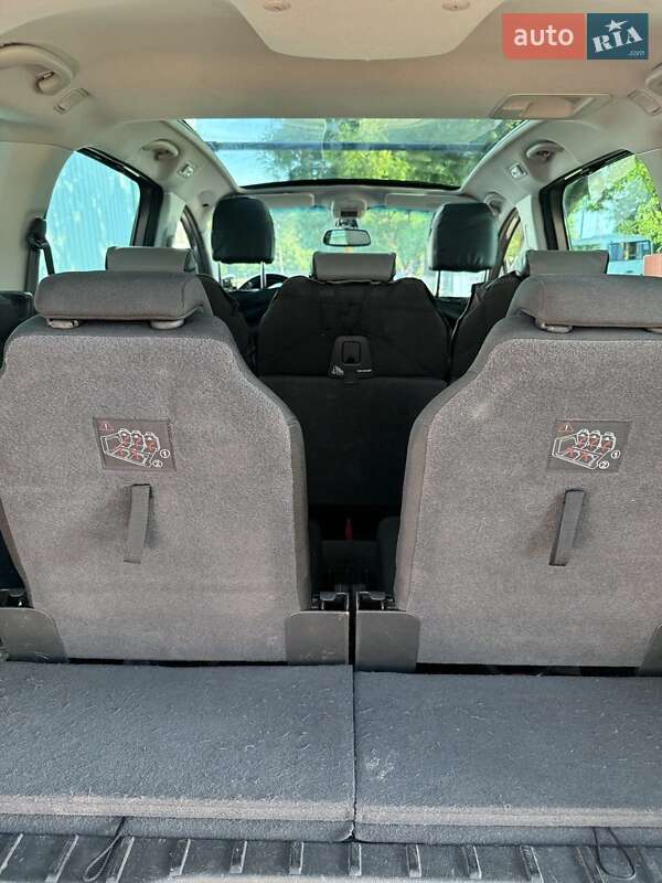 Мікровен Peugeot 5008 2011 в Ізмаїлі