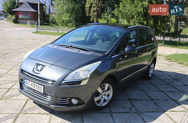 Микровэн Peugeot 5008 2013 в Косове