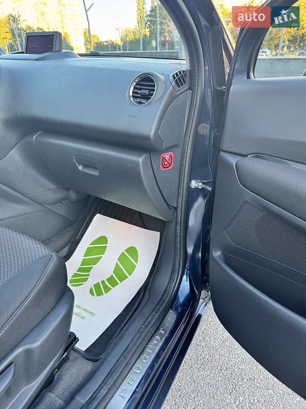 Микровэн Peugeot 5008 2010 в Харькове фото 35 Микровэн Peugeot 5008 2010 в Харькове