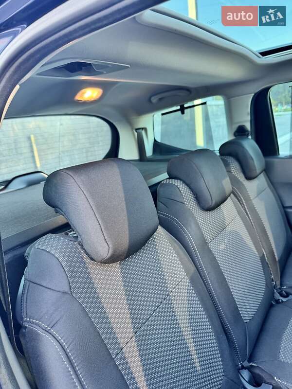 Микровэн Peugeot 5008 2010 в Харькове фото 74 Микровэн Peugeot 5008 2010 в Харькове