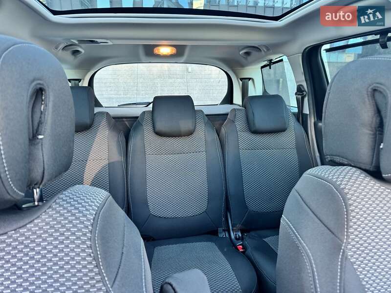 Микровэн Peugeot 5008 2010 в Харькове фото 81 Микровэн Peugeot 5008 2010 в Харькове