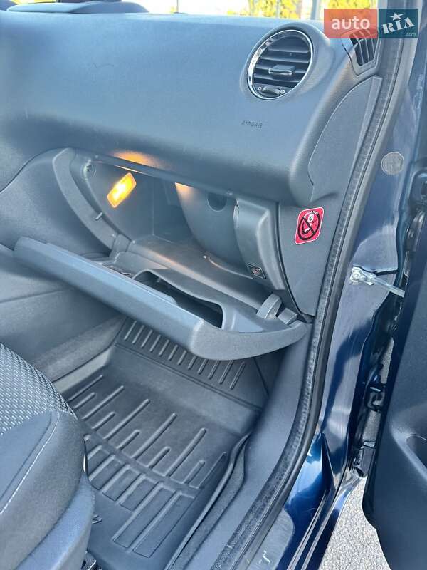 Микровэн Peugeot 5008 2010 в Харькове фото 106 Микровэн Peugeot 5008 2010 в Харькове