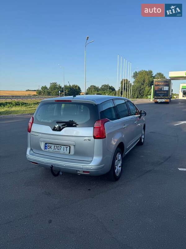 Мікровен Peugeot 5008 2010 в Дубні