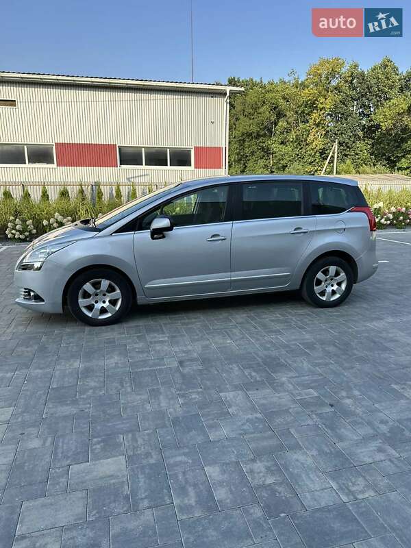 Микровэн Peugeot 5008 2011 в Луцке фото 18 Микровэн Peugeot 5008 2011 в Луцке