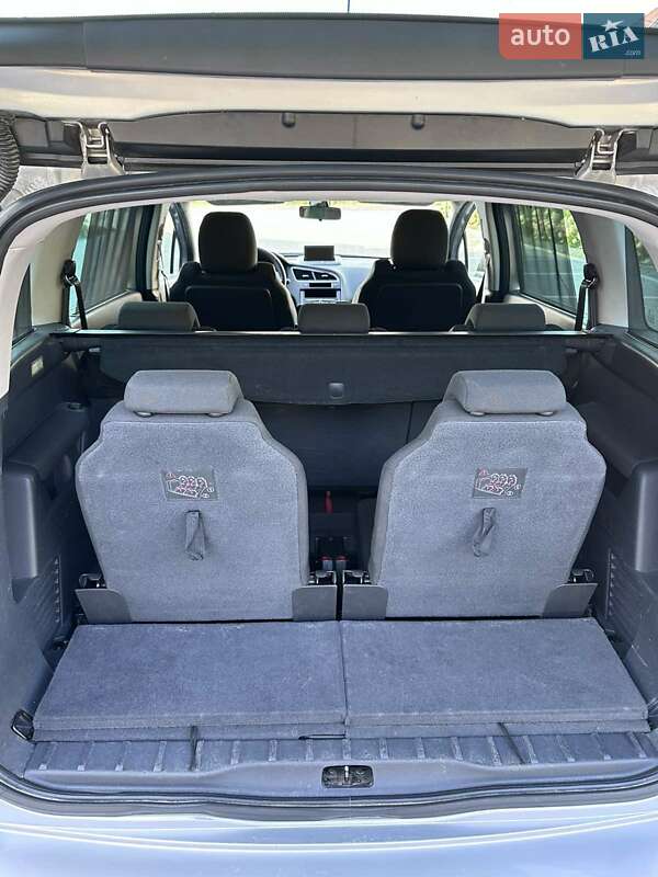 Микровэн Peugeot 5008 2011 в Луцке фото 19 Микровэн Peugeot 5008 2011 в Луцке