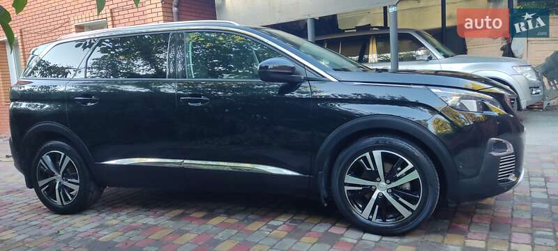 Внедорожник / Кроссовер Peugeot 5008 2017 в Ровно фото 5 Внедорожник / Кроссовер Peugeot 5008 2017 в Ровно