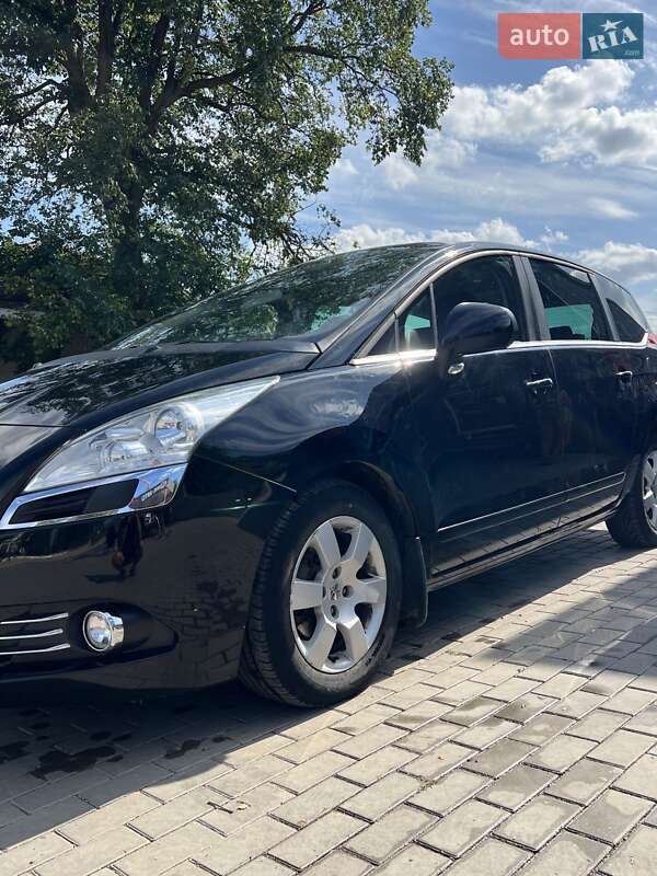 Мікровен Peugeot 5008 2011 в Луцьку